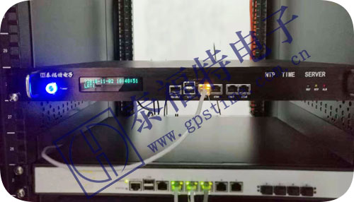 GPS時鐘服務器成功上架投運 GPS時鐘服務器成功上架投運